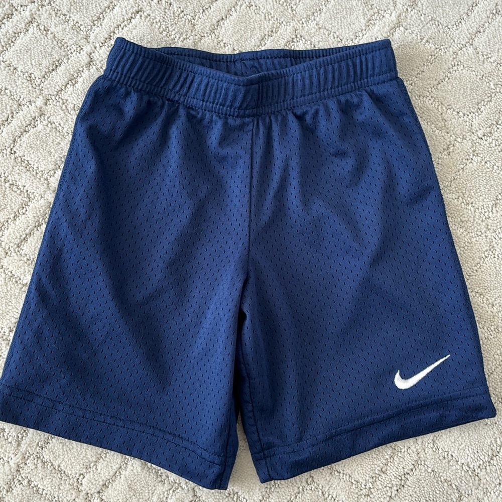 Nike shorts navy blue size 6